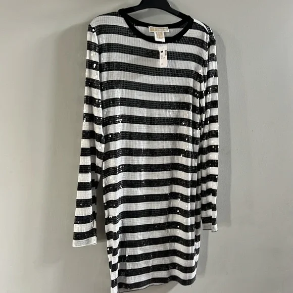 Navy blue and white sequins Michael Kors dress!! Above the knee, bodycon beauty - Picture 5 of 5